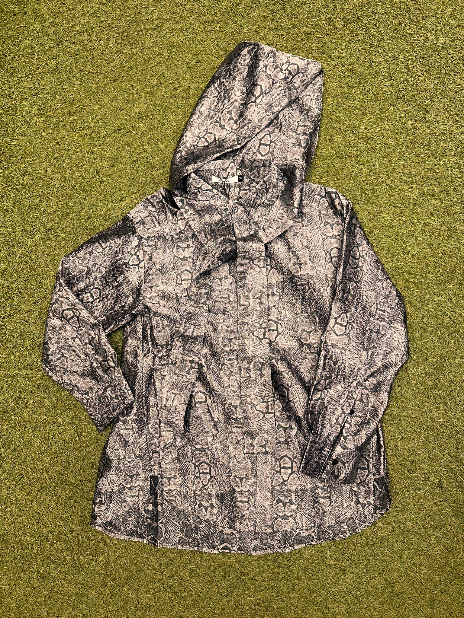 Silver Snake-Pattern Detachable-Hood Shirt