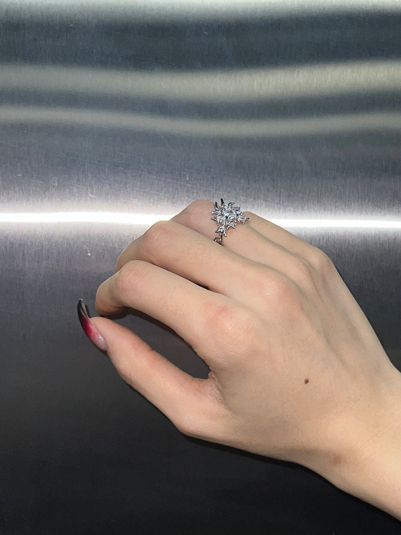 Silver SnowFlake Ring